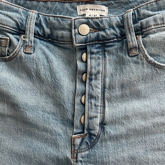 Good American Bombshell Denim Jean Short w/ Button Fly | Size 4/27 | Indigo Wash - Picture 4 of 10